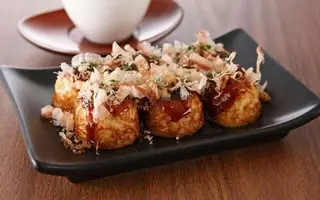 Hình ảnh Takoyaki sốt cá ngừ bào