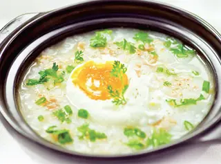 Hình ảnh Cháo hàu trứng gà ta