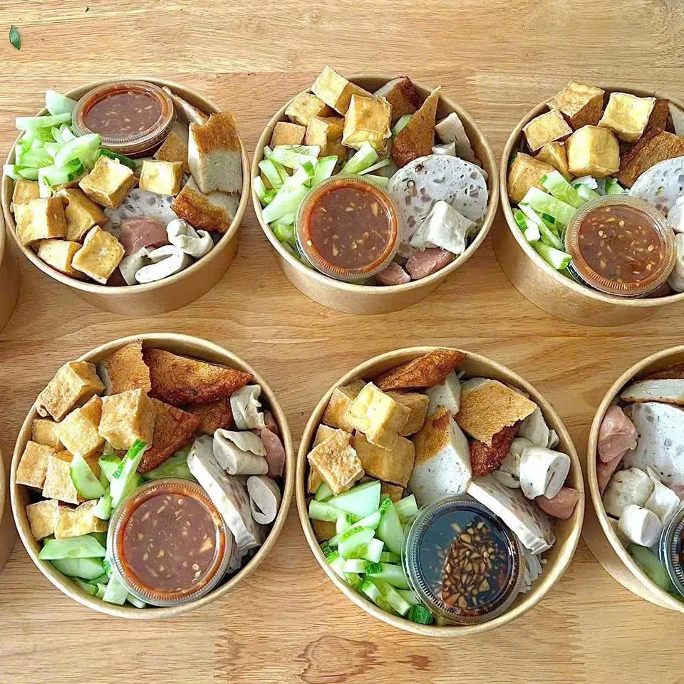 Hình ảnh Combo 2 người ( 2bún đặc biệt + 1 cuốn )