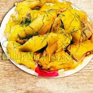Hình ảnh Combo 1/2 gà hấp mía +0.5 kg chân gà ủ muối rút xương