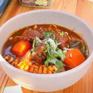 Hình ảnh Mì gói bò kho