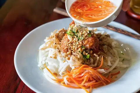 Hình ảnh Bánh Tằm Thầy Ba - Tên Lửa Nối Dài