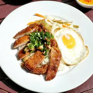 Hình ảnh Cơm sườn - trứng