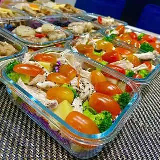 Hình ảnh Salad tôm chill chill