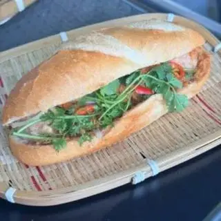 Hình ảnh Bánh mì xíu mại chà bông