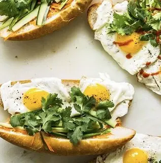 Hình ảnh Bánh mì ốp la 2 trứng