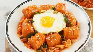 Hình ảnh Mì trộn xúc xích