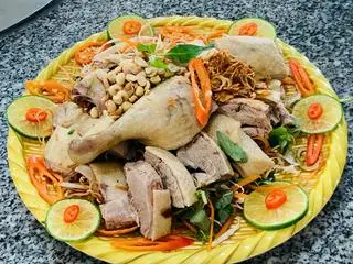Hình ảnh Gỏi vịt nguyên con