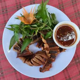 Hình ảnh Cá đuối chiên mắm