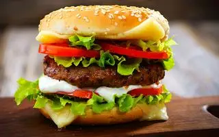 Hình ảnh Hamburger; bò +trứng