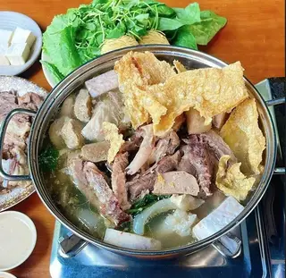 Hình ảnh Lẩu bò thập cẩm đặc biệt - 5 người