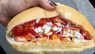 Hình ảnh Bánh mì nem xúc xích