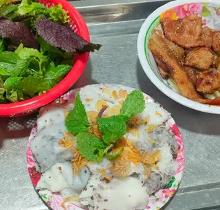 Hình ảnh Bánh Cuốn Nóng Chả Nướng