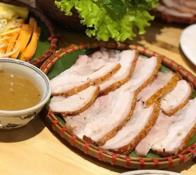 Hình ảnh Bánh tráng cuốn thịt heo quay