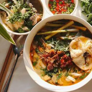 Hình ảnh Bánh canh đặc biệt đầu cá lóc