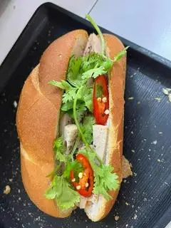 Hình ảnh Bánh mì chả lụa