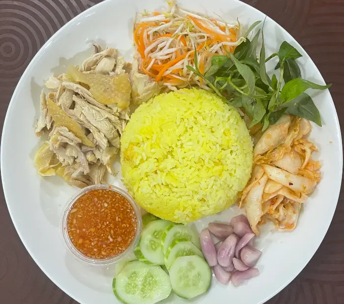Hình ảnh Cơm Gà Xé Ngoại 9 - An Dương Vương