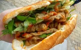 Hình ảnh Bánh mì chả cá đặc biệt