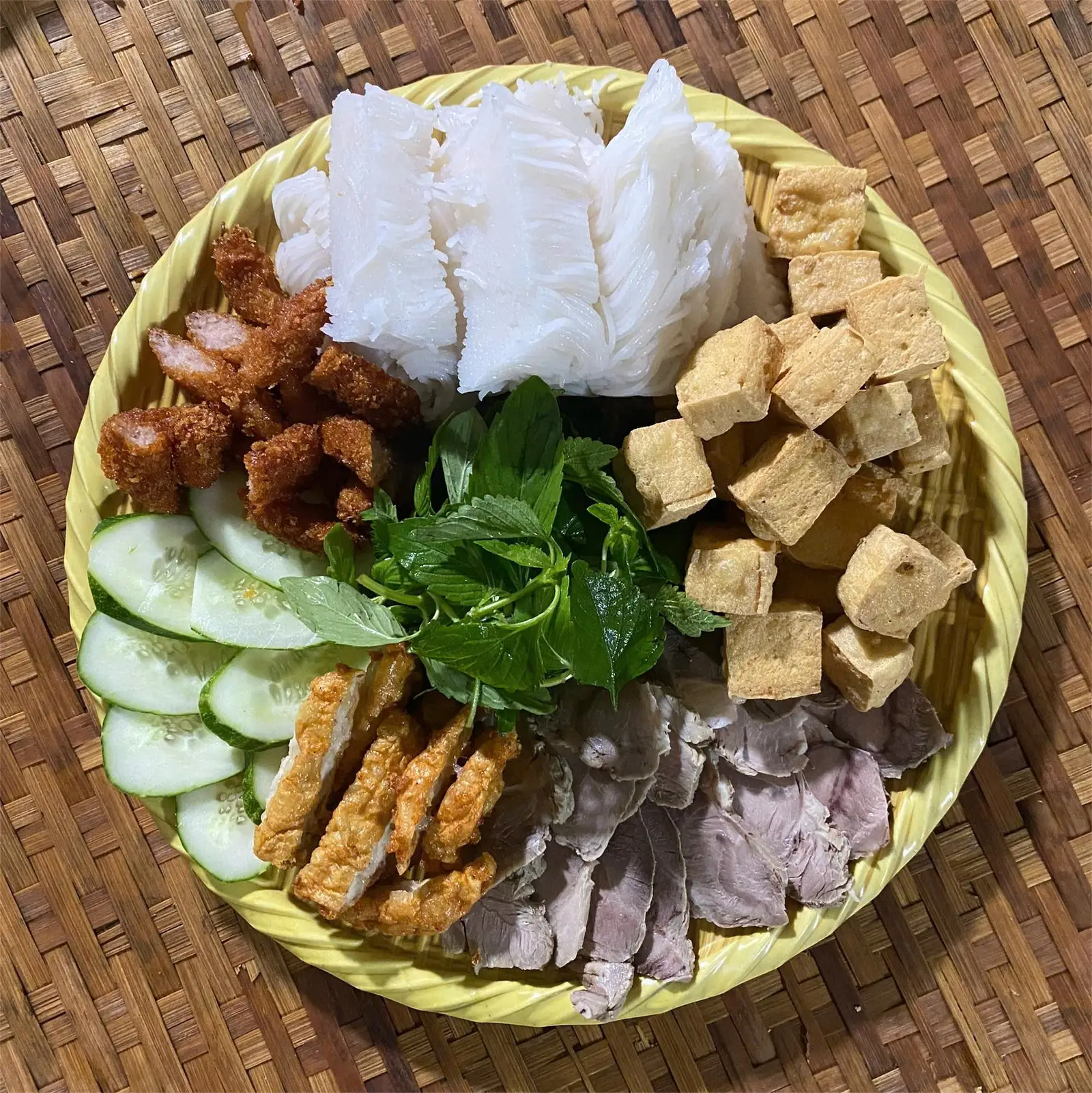 Hình ảnh Bún Đậu Mắm Tôm Tràng An Quán - Hoàng Diệu