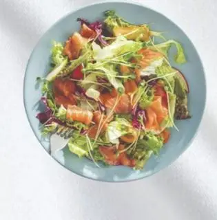 Hình ảnh Salad cá hồi sốt mè