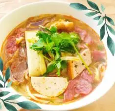 Hình ảnh Bún bò tái chả