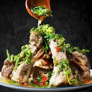 Hình ảnh Tháp sườn heo hấp Thái