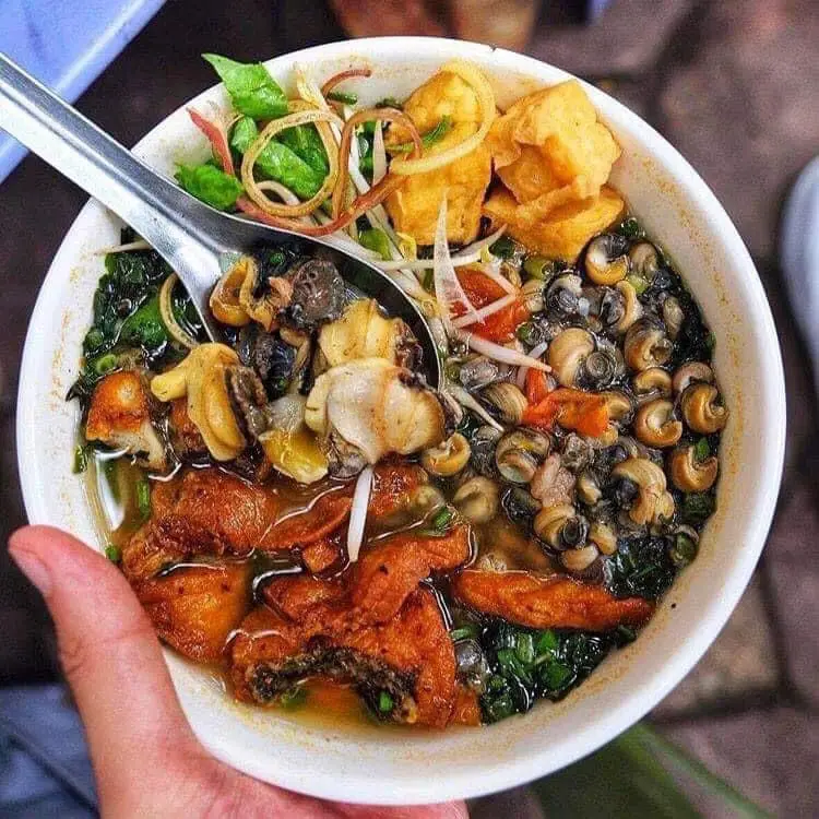 Hình ảnh Bún ốc lẫn cá