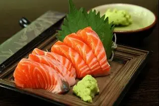 Hình ảnh Sashimi cá hồi 8 miếng
