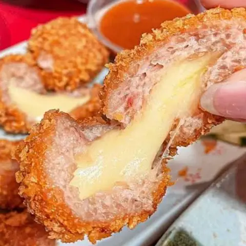 Hình ảnh Tiệm Nhà Ốc - Bánh Mì, & Nem Chua Rán - Láng Hạ