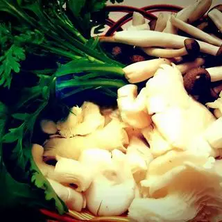 Hình ảnh Rau thêm - Lẩu kim chi
