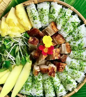 Hình ảnh Bánh hỏi heo quay