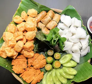 Hình ảnh Bún đậu chả cốm