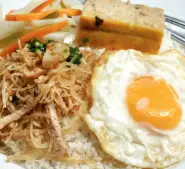 Hình ảnh Cơm chả trứng bì