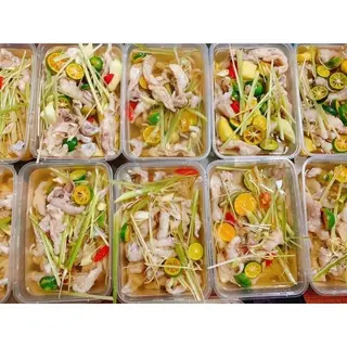 Hình ảnh Chân gà rút xương ngâm sả tắc