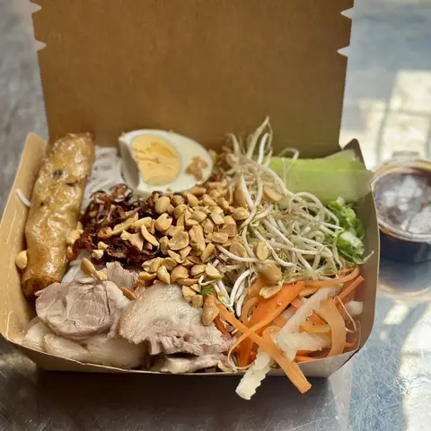 Hình ảnh Mê Trộn - Bún Trộn Và Miến Trộn Nước Tương - Vũ Văn Cẩn
