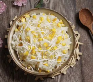 Hình ảnh Xôi bắp nước cốt dừa thêm