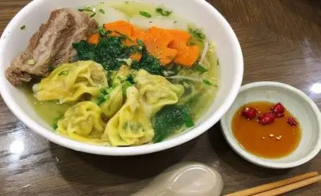 Hình ảnh Hoành thánh thịt