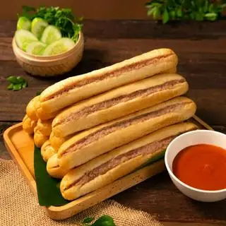 Hình ảnh Bánh mì que pate chà bông trứng cút