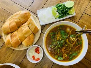 Hình ảnh Súp lươn bánh mỳ