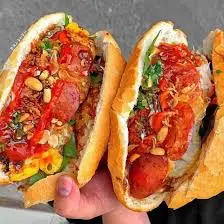 Hình ảnh Bánh mì pate lạp xưởng