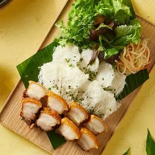 Hình ảnh Bánh hỏi heo quay