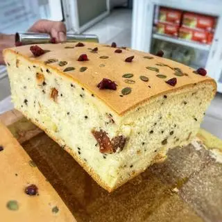 Hình ảnh Bánh bông lan ngũ cốc size lớn