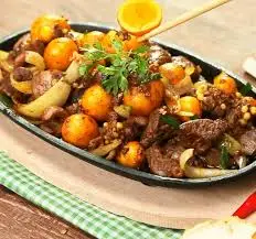 Hình ảnh Trứng non lòng đào trộn thập cẩm