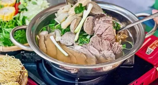 Hình ảnh Lẩu bò thập cẩm lớn 
