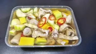 Hình ảnh Chân gà ngâm sả tắc