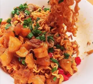 Hình ảnh Mì trộn tép mỡ