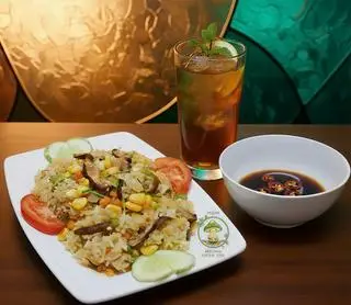 Hình ảnh Cơm chiên Dương Châu chay