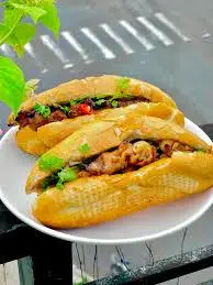Hình ảnh Bánh mỳ 2 xiên