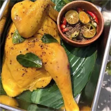 Hình ảnh Gà Ủ Muối - Chân Gà Sốt Thái & Gà Lê Văn Lương - Lê Văn Lương