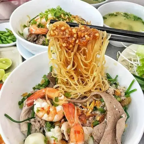 Hình ảnh HỦ TÍU NAM VANG - Trương Phước Phan